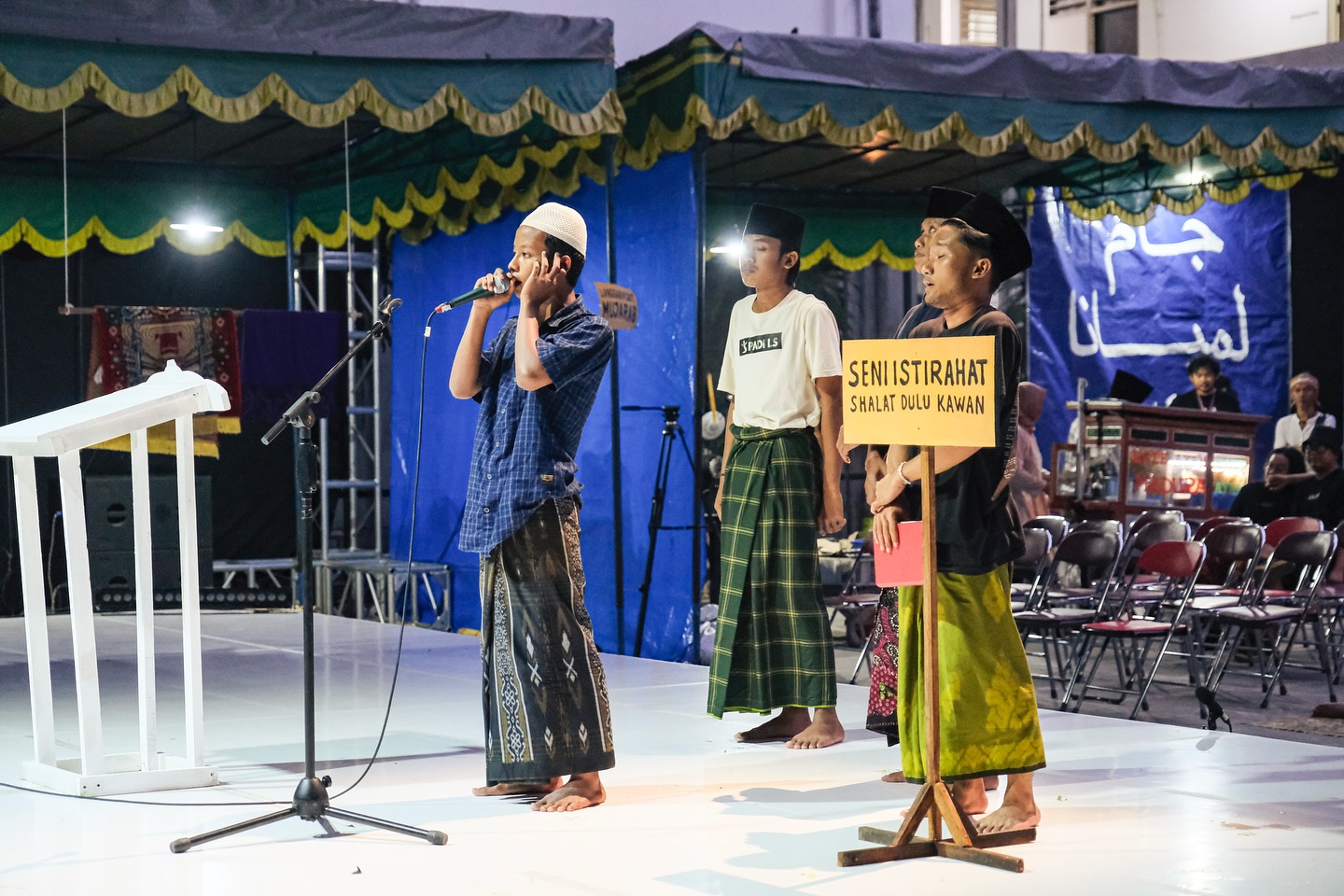 Selama 24 jam penuh, panggung performa•ARTJOG disulap menjadi ruang lintas waktu yang nyaris tan (4)